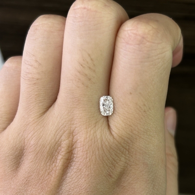 0.7CT Εργαστήριο Μεγάλωσαν Επιμήκη Κουσούνια Κόψιμο Διαμάντι VS1 Διαύγεια E Χρώμα